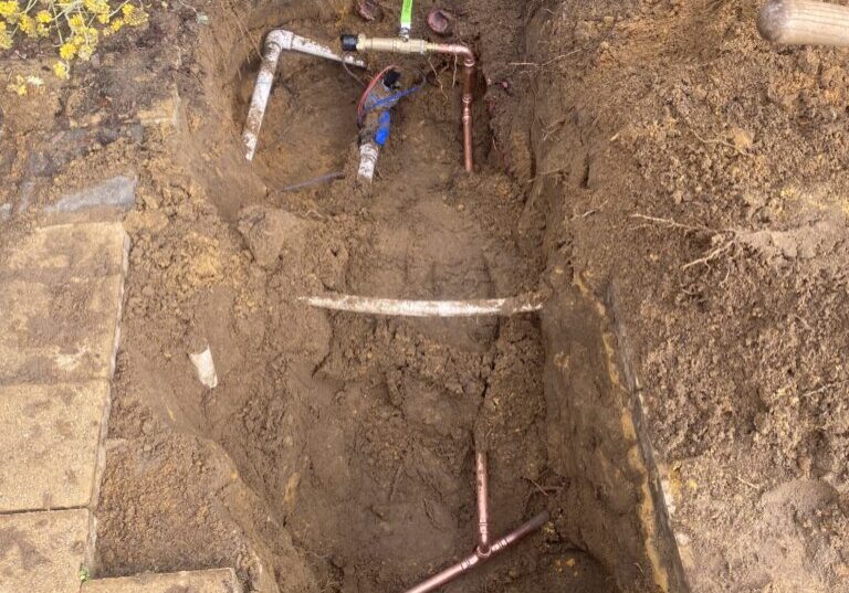 Padbury Leaking Water Main - 01